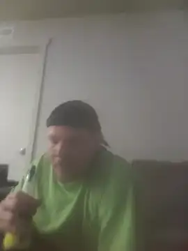 yourMasterisBored élő XXX-chatje