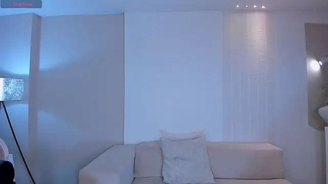 AmyRosse_X Adlı Modelin Canlı XXX Sohbeti