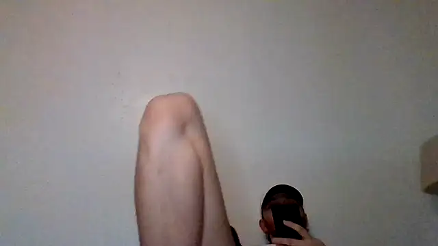 TallHungandCloudy69 Show in webcam