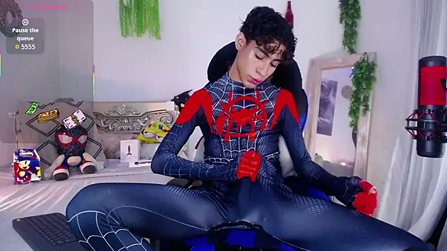 Czat XXX na żywo – huge_armound