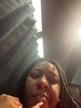 CoCoGoddess_ élő XXX-chatje