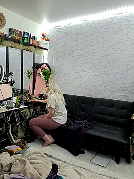 ScarletCallings_420 Adlı Modelin Canlı XXX Sohbeti