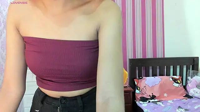 Mica_Jones: απευθείας συνομιλία ΧΧΧ