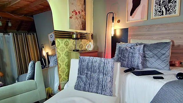 Madissononee Chat XXX live