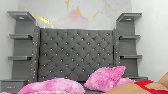 Naomisaenz01 – webcam-show