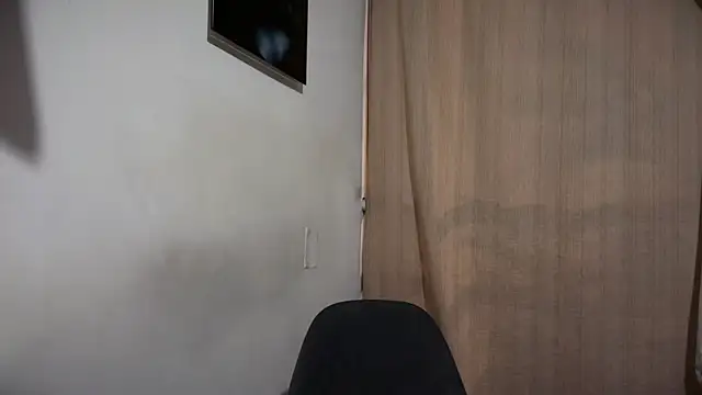 romeolovedark Show in webcam