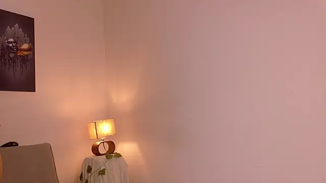 nairagold_'s Live XXX Chat