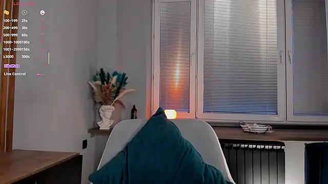 OssieCrews live XXX chat