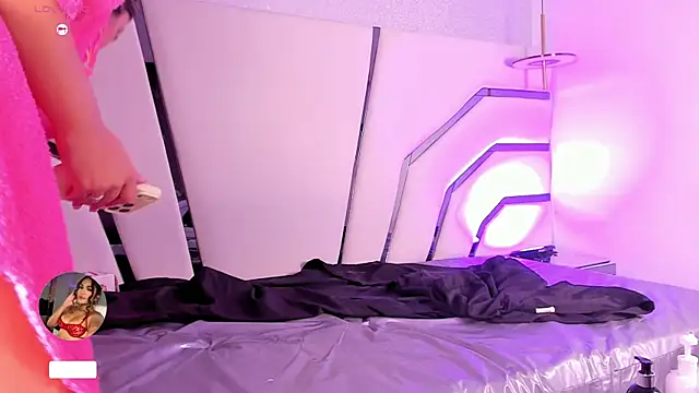 Kendall__evanss' Live XXX Chat