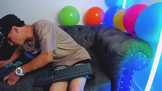 AbaturLopez Webcam Show