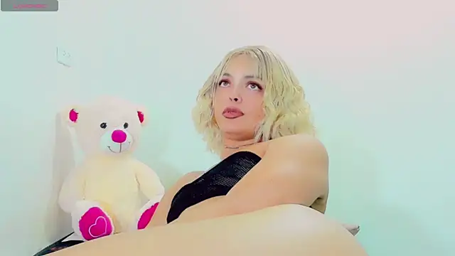 Webkamerová show Emmaa_Saenz_