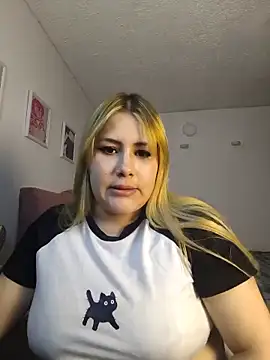 KitCatxx: вебкам-шоу