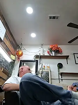 Chat XXX en directo de MISTERANDDEMI