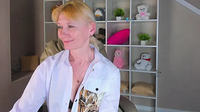 Julie_Lucas Live XXX-chat