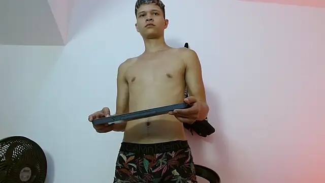 Twinkcock22 Live XXX-chat