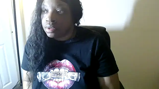 Sexymona1218: онлайн-секс-чат