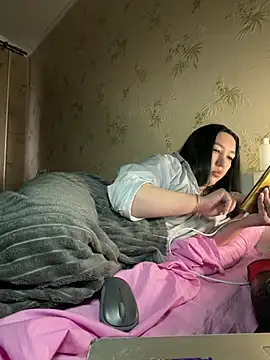 Naughtbaby_2025 Adlı Modelin Canlı XXX Sohbeti