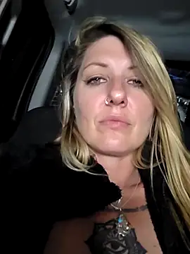 Chat XXX en directo de SheIsSomething