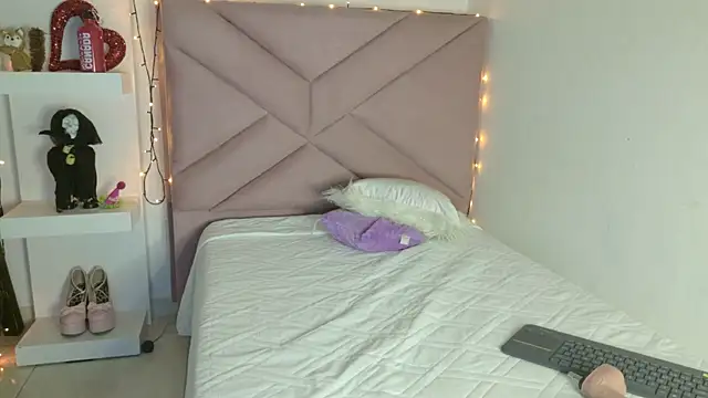 eva_sin18 élő XXX-chatje