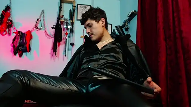 dom2travelersss – Kamerová šou