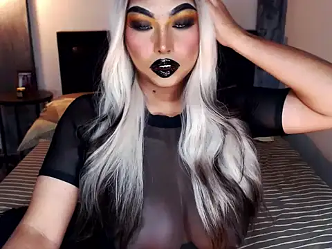 xTrixieMae Adlı Modelin Web Kamerası Şovu