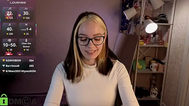 R0cket_bunny Adlı Modelin Canlı XXX Sohbeti