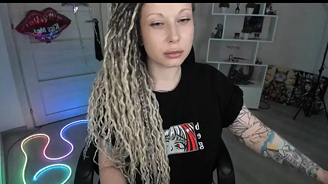 HoneySallyMoore's Live XXX Chat