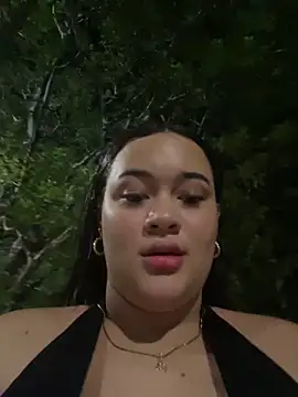 Datoka_adrenaline: διαδικτυακό σόου στην κάμερα