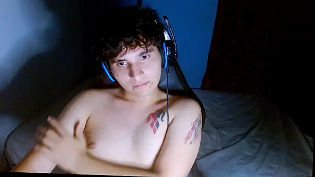 suggarboy69: онлайн-секс-чат