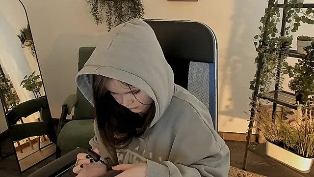 Elainebeness: онлайн-секс-чат