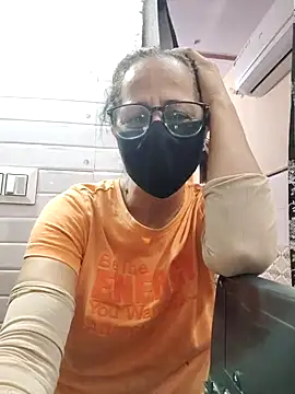 Show modela Rising_Queen na web-kameri