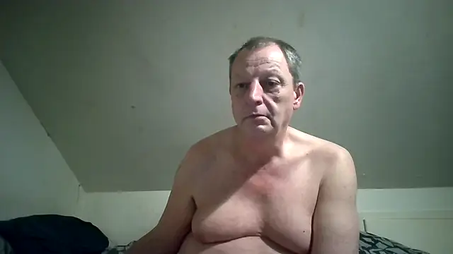 chubbybear2cum's Webcam Show
