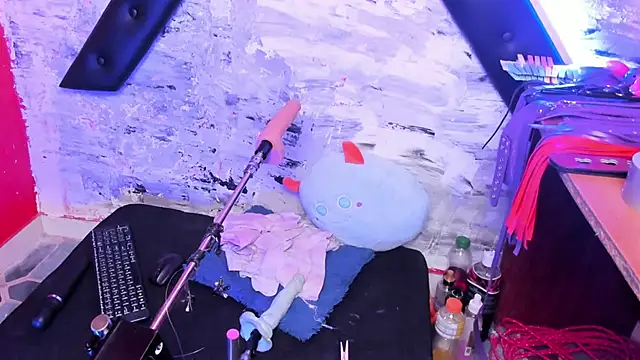 Pokazy przed kamerką – Charlotte_Bms7