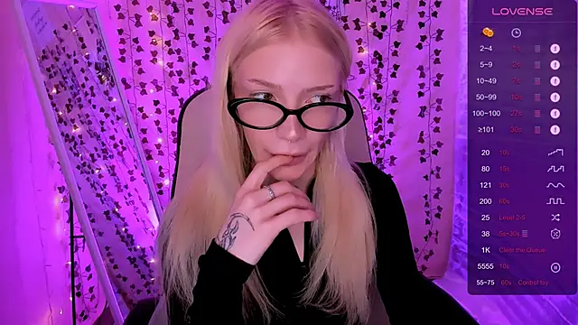 AnyaTaylor_ Chat XXX in diretta