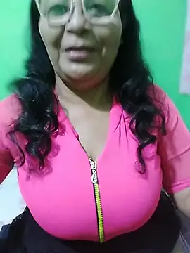 Amarantha25's Live XXX Chat