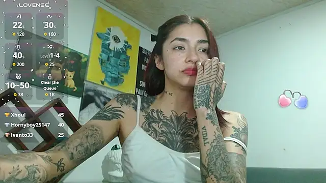 ZoeBakers_'s Live XXX Chat