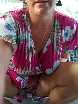 Chat XXX Live emiliemilf