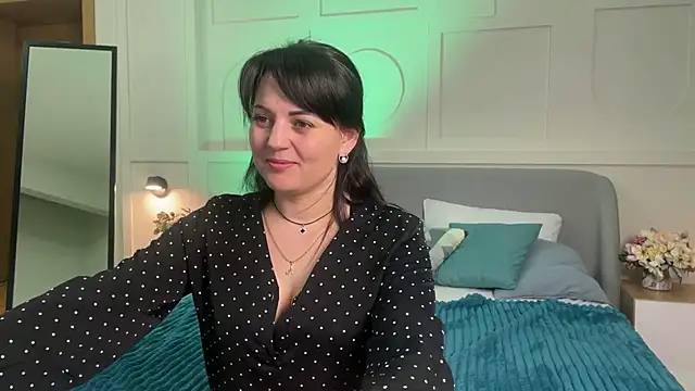 Živý XXX chat _SilkyShadow_