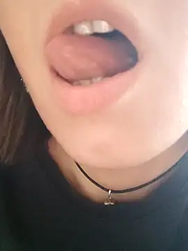 Aashikalaa Live XXX-Chat