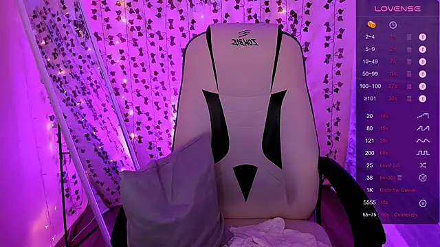 AnyaTaylor_ Live XXX-Chat