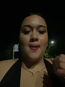 Show modela Datoka_adrenaline na web-kameri