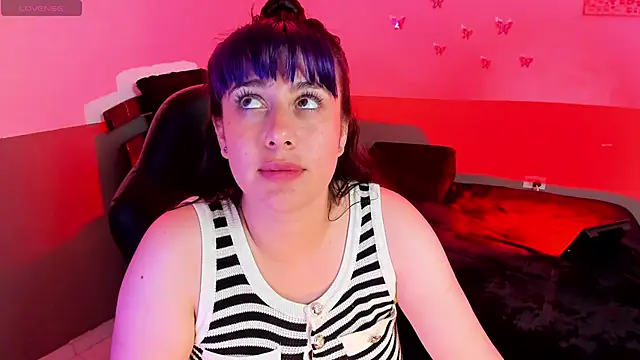 Monserrat_Cute_ live XXX chat