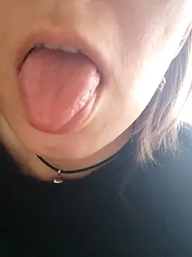 Aashikalaa's Live XXX Chat