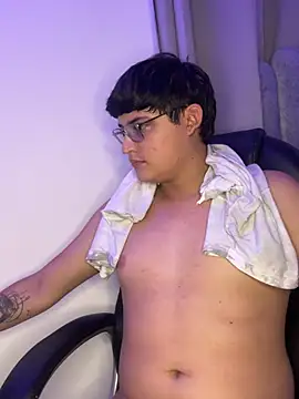 yesitwink_'s Webcam Show