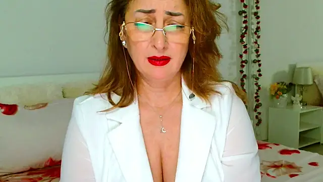 Tyana40 即時 XXX 聊天