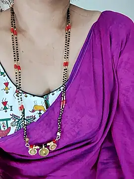 Hot_Sexy_Niharikaのウェブカメラショー