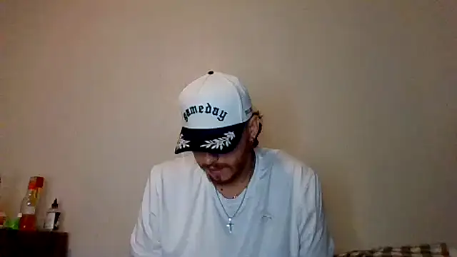 Chatroom XXX en direct de TallHungandCloudy69