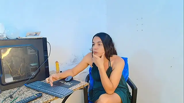 Oh_Tique webcam show