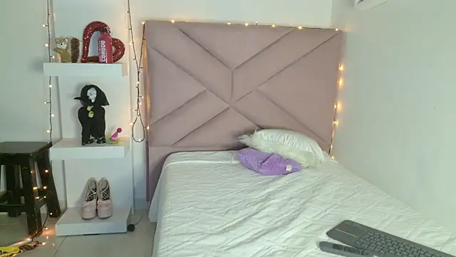 eva_sin18's Live XXX Chat