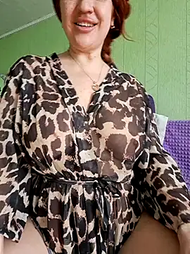 KiraXTender Chat XXX in diretta